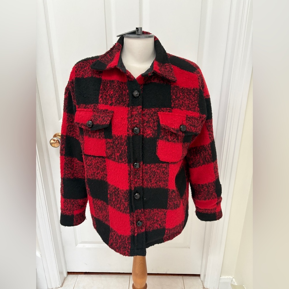 Pomander Place Red and Black Plaid Shirt Jacket/Utility Jacket